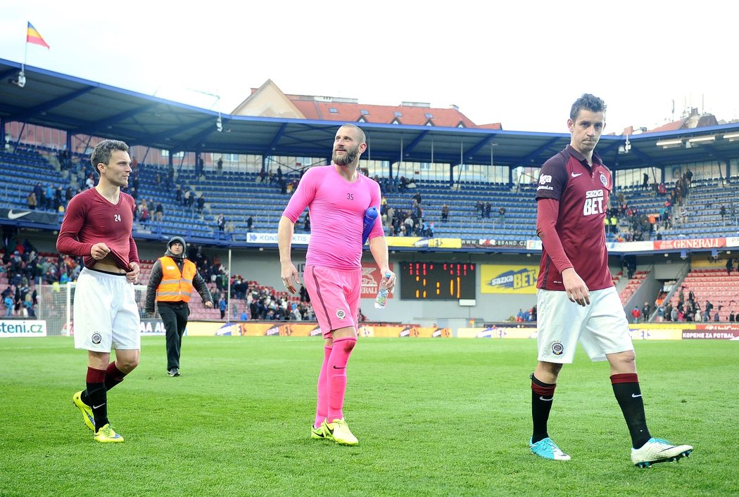 David Bičík s Davidem Lafatou a Lukášem Marečkem na Letné