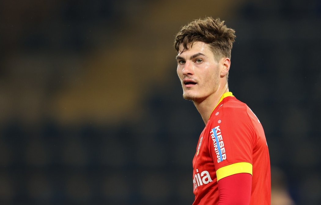 český útočník Patrik Schick se vrátil po zranění v utkání Leverkusenu proti Bielefeldu