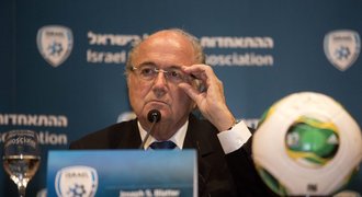 Blatter otočil. Katar má šanci, finále MS týden před Vánoci mu nevadí
