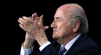 Blatter po zvolení: Bůh i Alláh pomůžou dostat FIFA zpět na vrchol