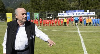 Blattera začali vyšetřovat kvůli prodeji práv. Prý byly pod cenou