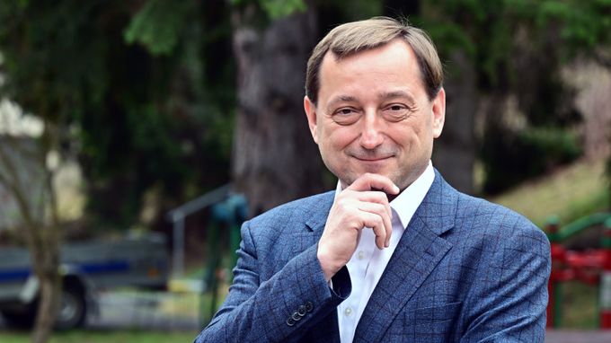 Kandidát na předsedu Blažek umí mluvit řečí amatérského fotbalu. Nyní ho beru jako favorita Kandidát na předsedu Blažek umí mluvit řečí amatérského fotbalu. Nyní ho beru jako favorita