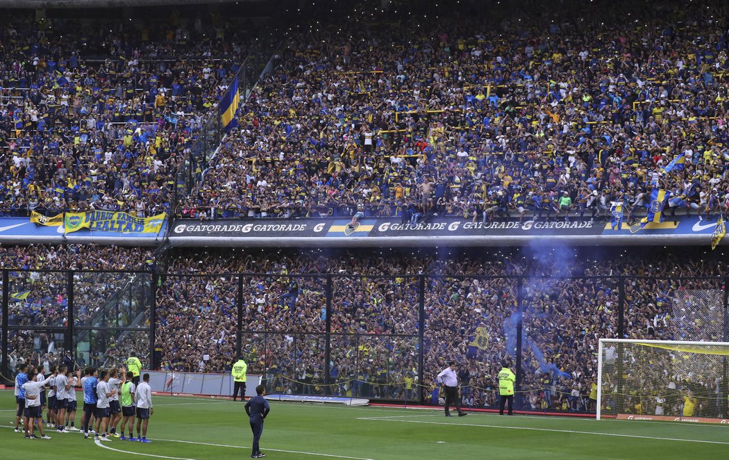 Trénink fotbalistů Bocy Juniors navštívilo více než 50 tisíc fanoušků