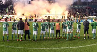 Hecování od Haška i bouřlivé oslavy. Unikátní VIDEO ze šatny Bohemians