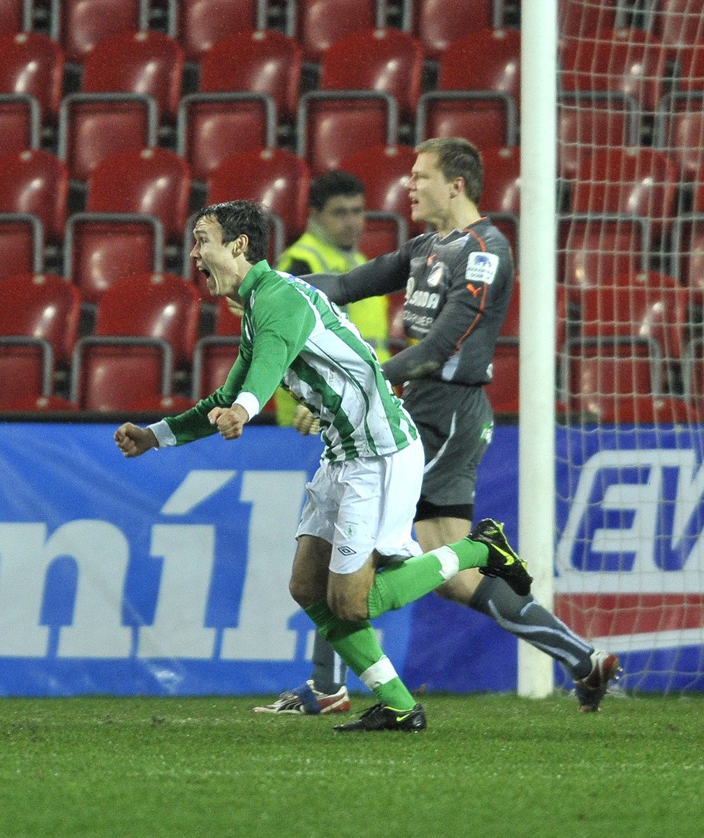 Ibragimov se raduje z gólu, kterým poslal Plzeň do kolen