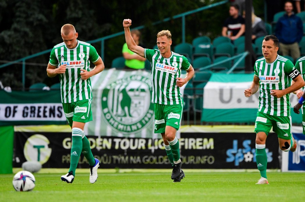 Fotbalisté Bohemians se radují ze vstřelené branky