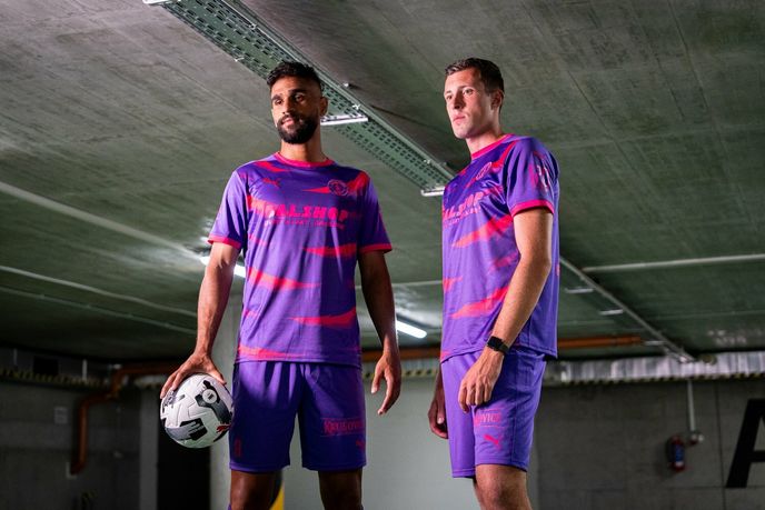 Bohemians představili zbrusu novou venkovní sadu dresů Bohemians představili zbrusu novou venkovní sadu dresů