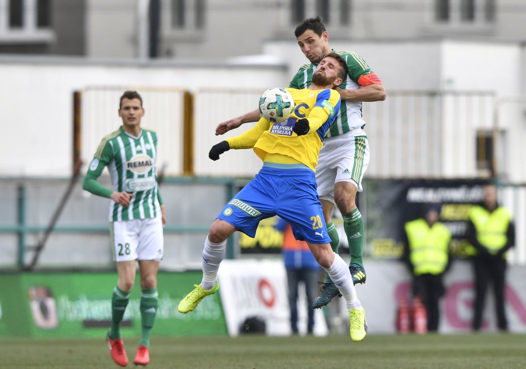 David Vaněček z Teplic a Josef Jindřišek z Bohemians (vpravo)