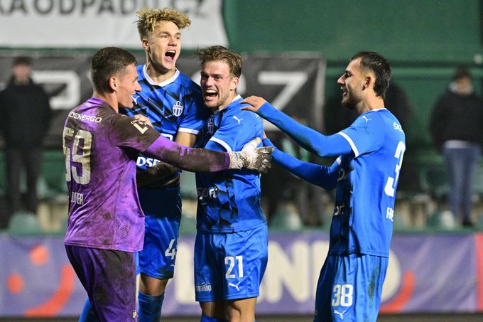 MOL Cup: Mladá Boleslav zvládla penalty v Ďolíčku, Baník vyřadil Pardubice MOL Cup: Mladá Boleslav zvládla penalty v Ďolíčku, Baník vyřadil Pardubice