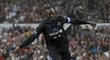 Usain Bolt se zúčastnil benefičního fotbalového utkání na podporu UNICEF konaného na Old Trafford a před 70 tisíci diváky dokonce proměnil penaltu v rozstřelu.