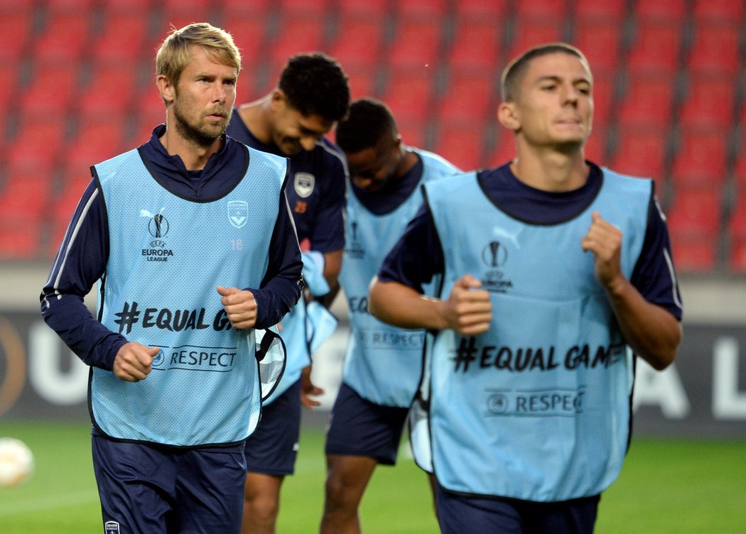 Jaroslav Plašil na tréninku Bordeaux v Edenu před zápasem Evropské ligy se Slavií