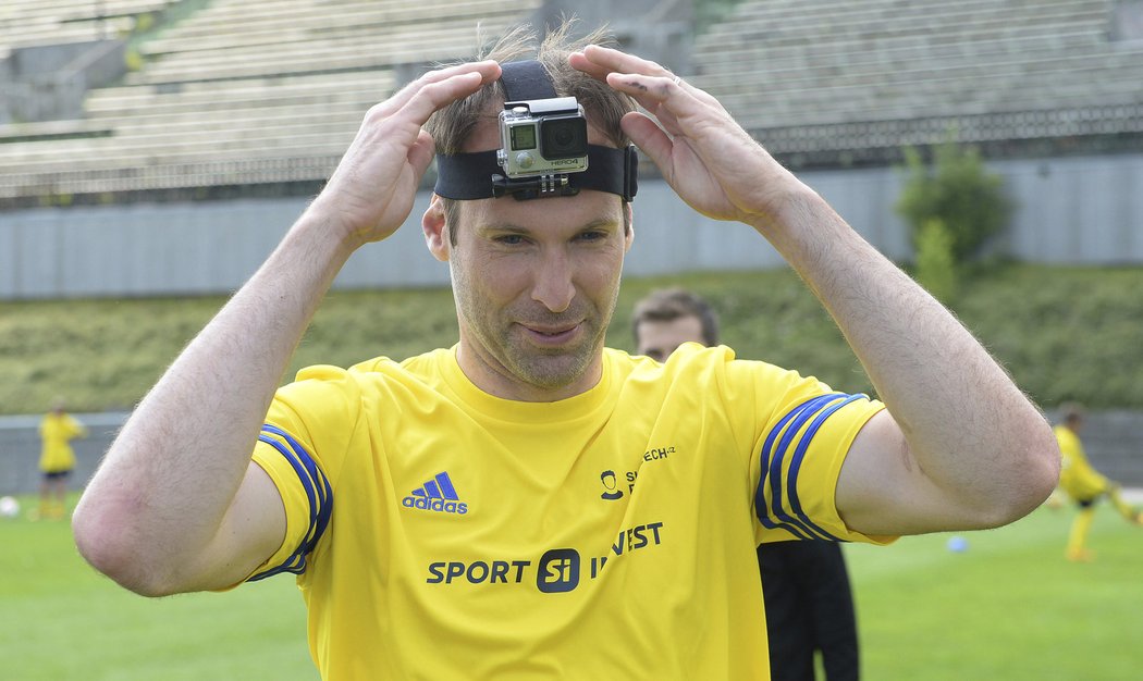 Petr Čech si zkusil také go-pro kameru