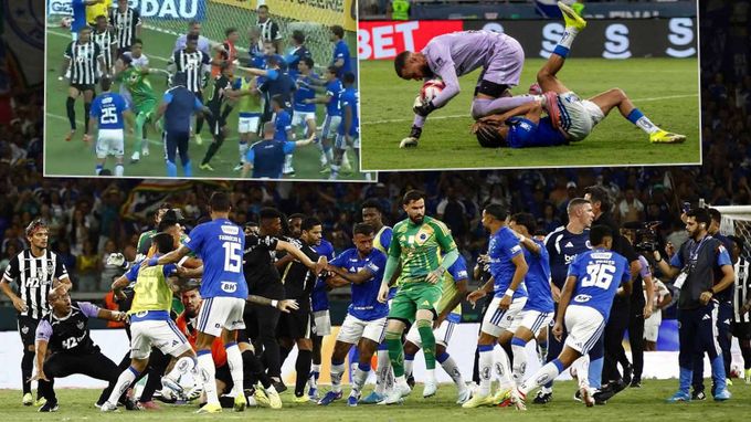 Válka v Brazílii! 23 červených, v bitce Hulk i Preciado. Ochranka neměla šanci Válka v Brazílii! 23 červených, v bitce Hulk i Preciado. Ochranka neměla šanci