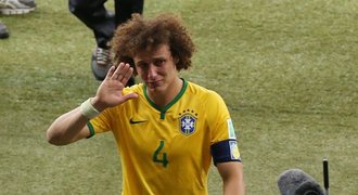 Luiz v sestavě roku? Stejně šokující jako volba Kataru, kritizují FIFA