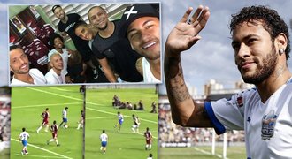 Kouzelník Neymar hrál pro hladové děti: fotka s hvězdami i gól snů