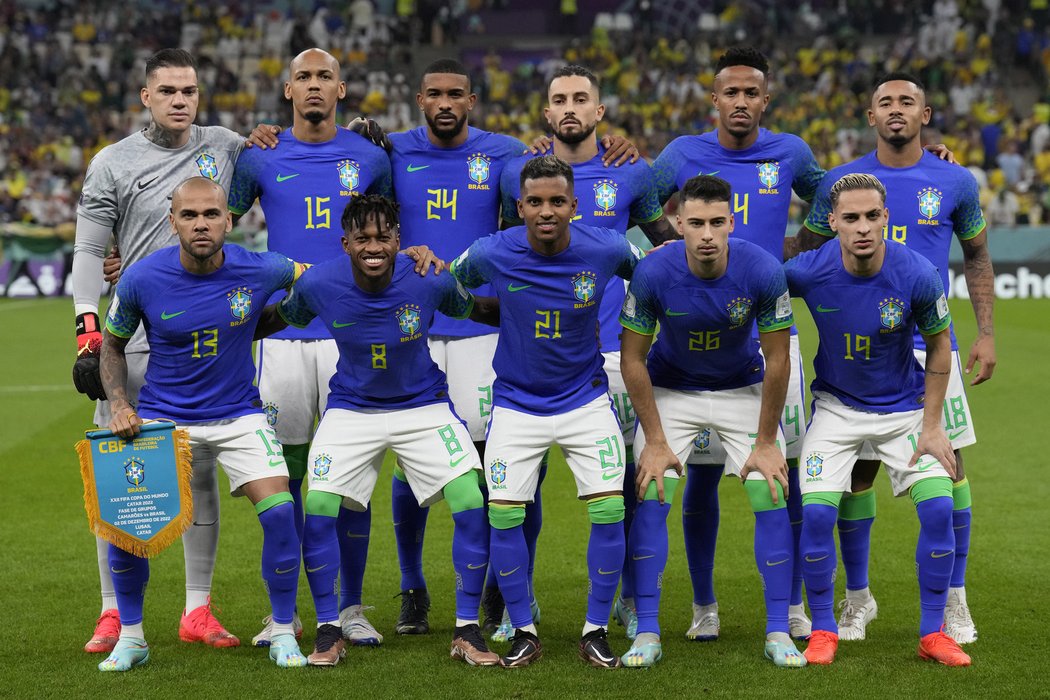 Brazílie proti Kamerunu nastoupila v modrých dresech