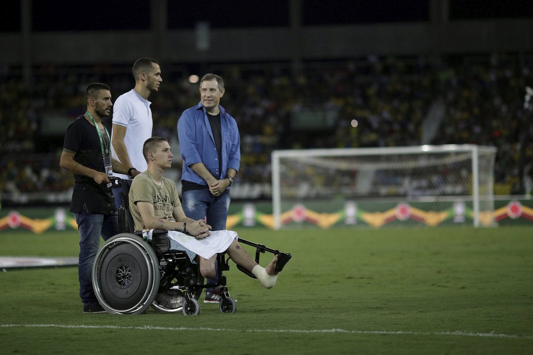 K fotbalu se vrátí Alan Ruschel a Neto, Jackson Follman přišel o nohu