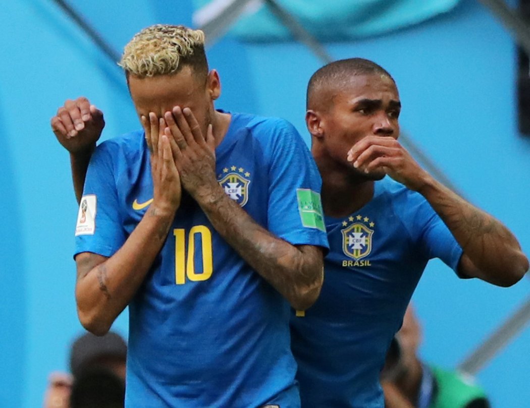 Emoce ve tváři hvězdy. Neymar se po důležité výhře Brazílie nad Kostarikou rozplakal