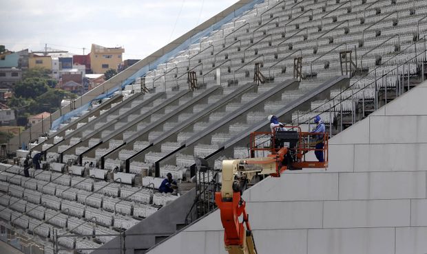 Rozestavěný stadion v Sao Paulu, kde v červnu proběhnou zápasy fotbalového mistrovství světa Rozestavěný stadion v Sao Paulu, kde v červnu proběhnou zápasy fotbalového mistrovství světa