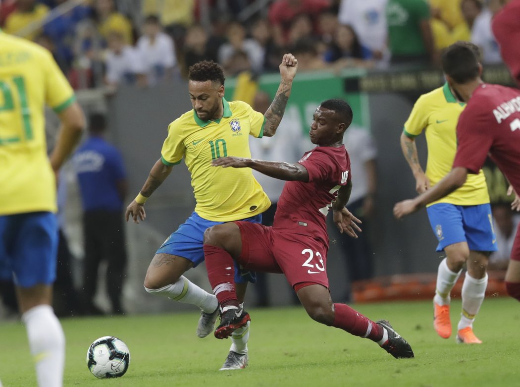 Neymar se zranil během přípravného utkání s Katarem