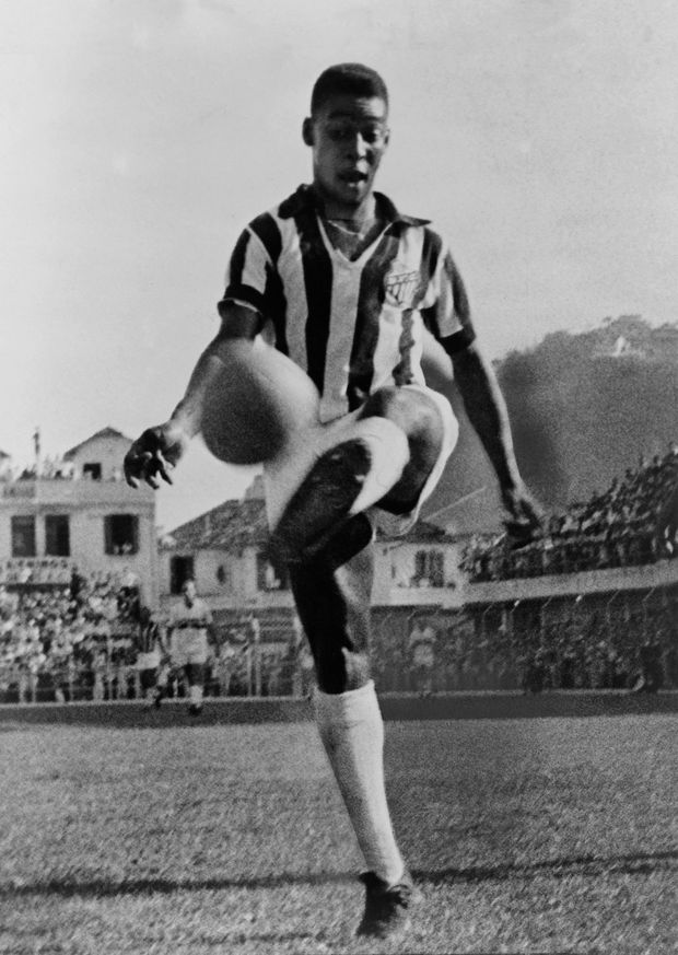 Legendární brazilský fotbalista Pelé Legendární brazilský fotbalista Pelé