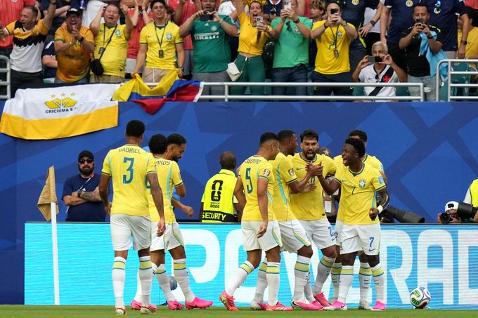 Skotsko - Brazílie 0:3. Vinícius připsal další dva góly, Neymar poprvé střídal Skotsko - Brazílie 0:3. Vinícius připsal další dva góly, Neymar poprvé střídal