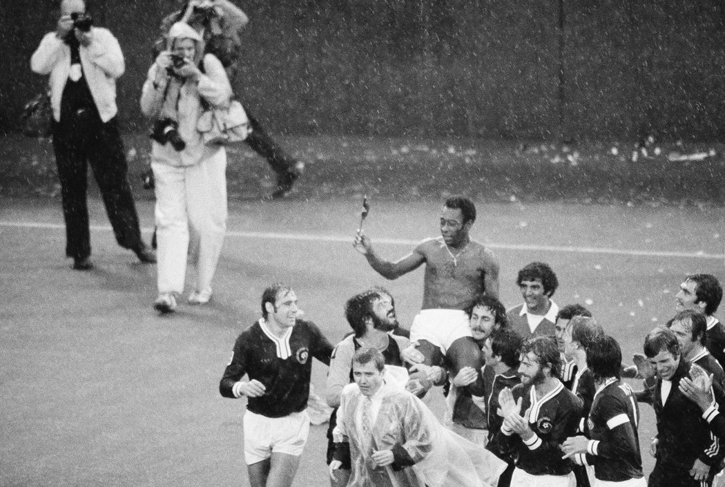 Legendární Pelé zemřel v nemocnici obklopen svou rodinou