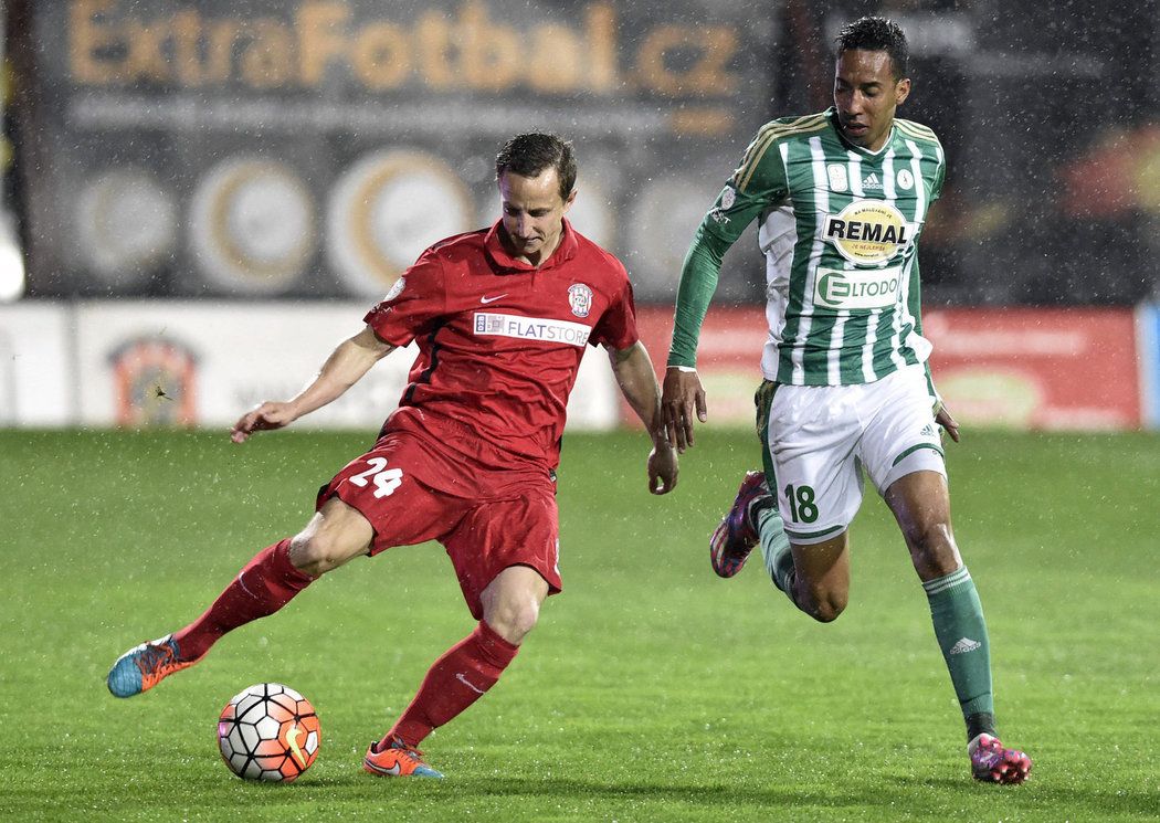 Alois Hyčka ze Zbrojovky Brno a Jhon Mosquera z Bohemians 1905