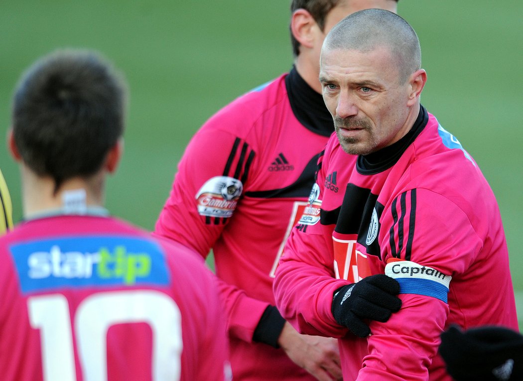Tomáš Řepka poprvé nastoupil za České Budějovice, hned jako kapitán. Dynamo v utkání Tiposrt Cupu remizovalo s Hradcem Králové 2:2