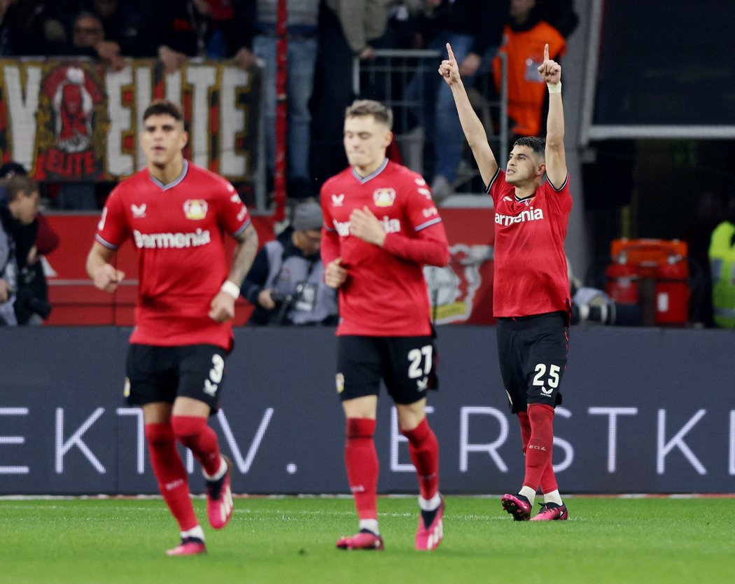 Hráči Leverkusenu se radují z trefy