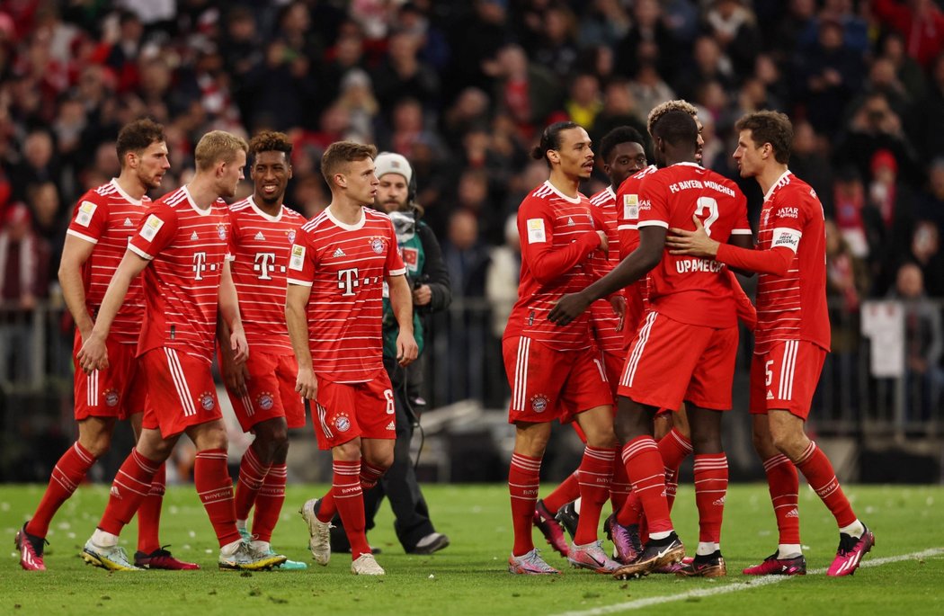 Hráči Bayernu se radují z výhry