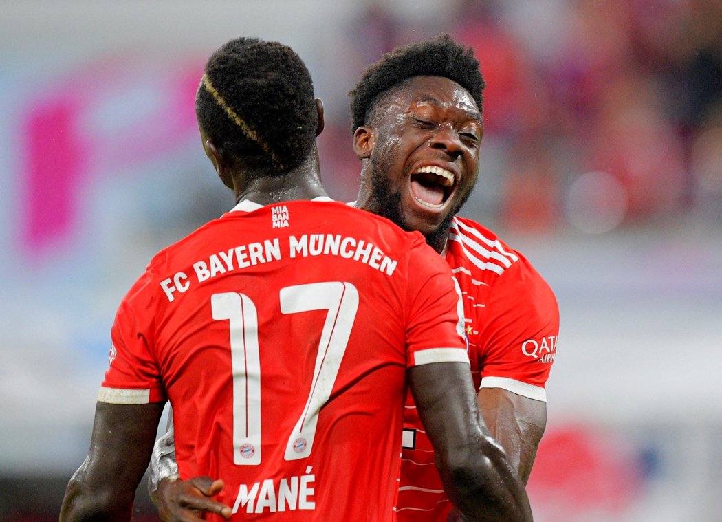 Alphonso Davies s raduje gólu Sadia Maného