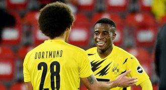 Bundesliga má nového nejmladšího střelce! Dortmund znovu prohrál