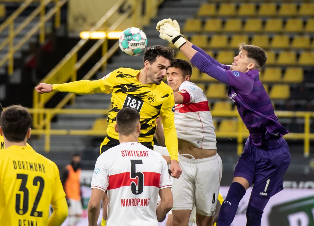 Fotbalisté Dortmundu schytali šokující debakl od Stuttgartu