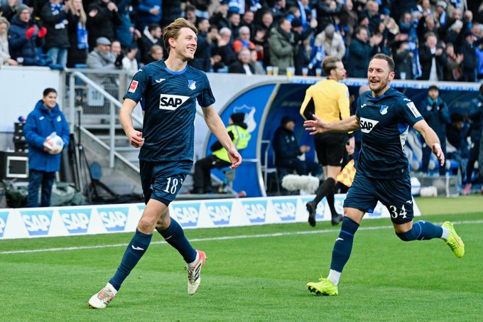 Český souboj v bundeslize pro Hoffenheim, uzdravený Schick se neprosadil Český souboj v bundeslize pro Hoffenheim, uzdravený Schick se neprosadil