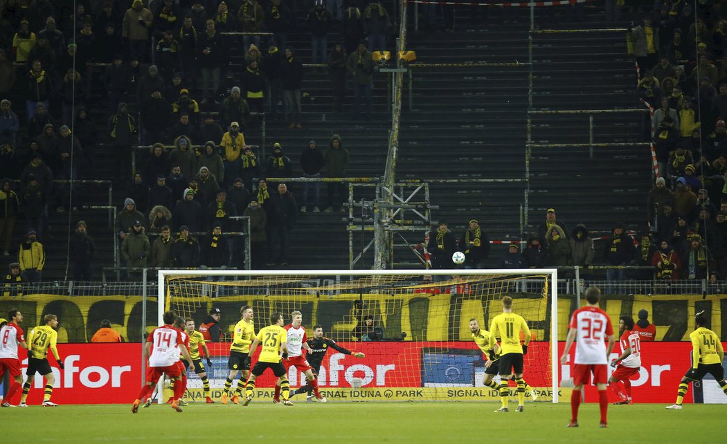Na stadionu Dortmundu bylo v pondělí nezvykle prázdno
