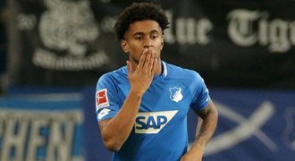 Tajná zbraň Nelson. Talent Arsenalu táhne Hoffenheim i z lavičky