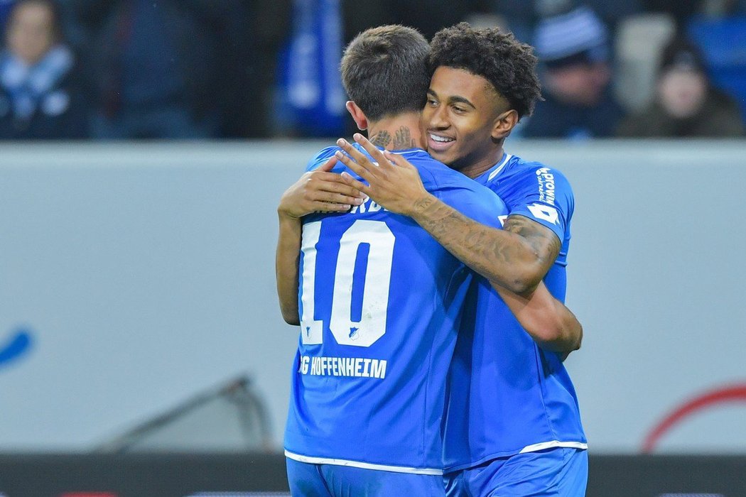 Ofenzivní talent Reiss Nelson v pouhých osmnácti letech patří k tahounům Hoffenheimu