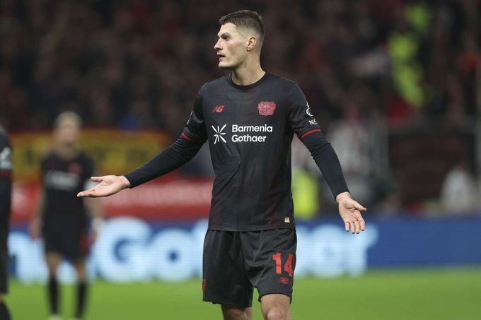 Schick se neprosadil, Bayer s Dortmundem prohrál. Hranáč s Coufalem u výhry Schick se neprosadil, Bayer s Dortmundem prohrál. Hranáč s Coufalem u výhry