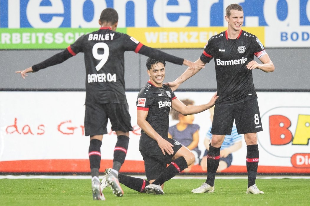 Fotbalisté Leverkusenu vyhráli počtvrté v řadě. Bez zraněného Patrika Schicka porazili Freiburg 4:2