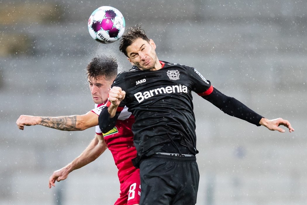 Fotbalisté Leverkusenu vyhráli počtvrté v řadě. Bez zraněného Patrika Schicka porazili Freiburg 4:2