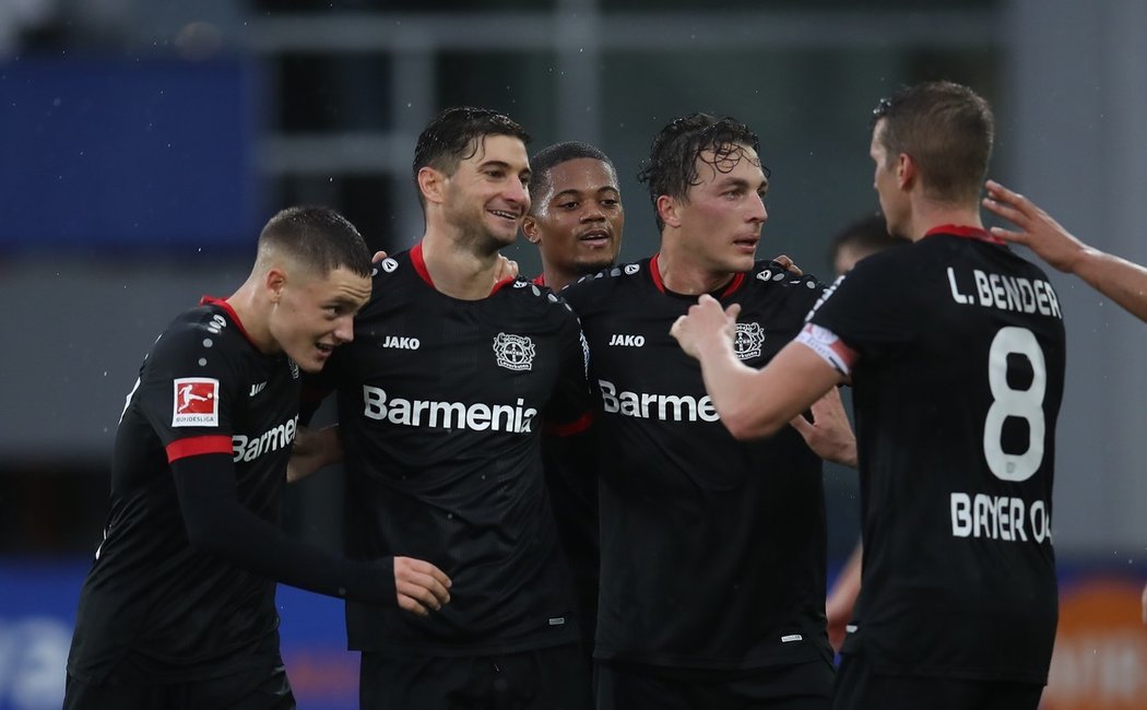 Fotbalisté Leverkusenu vyhráli počtvrté v řadě. Bez zraněného Patrika Schicka porazili Freiburg 4:2