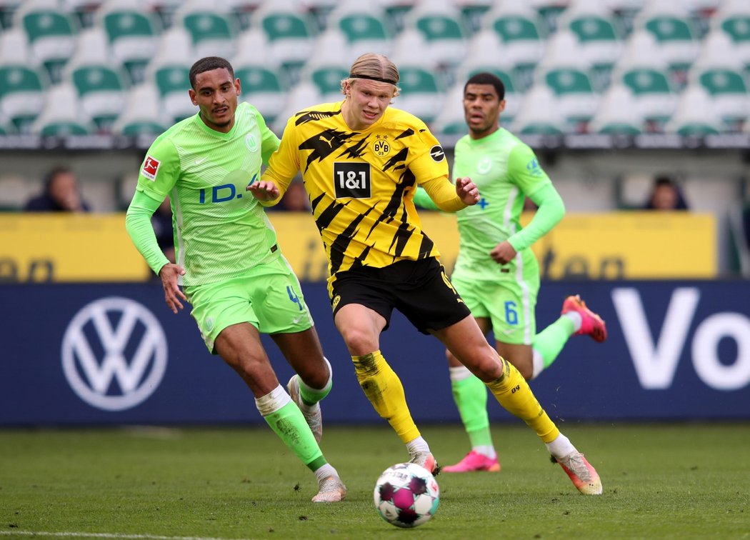 Norský útočník Borussie Dortmund Erling Haaland se zapsal mezi střelce v zápase proti Wolfsburgu