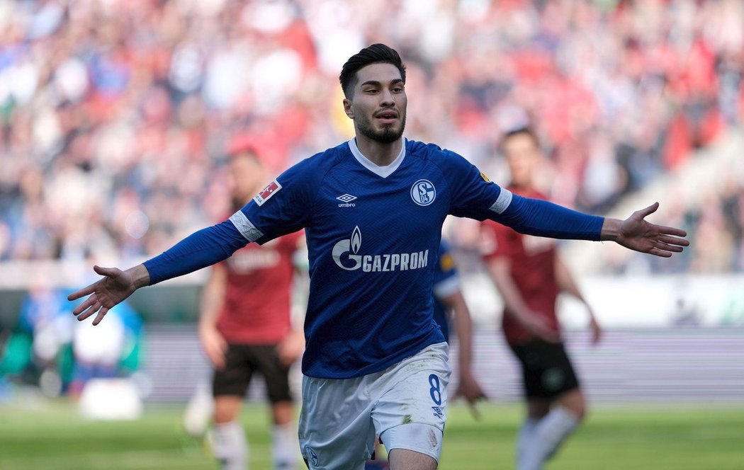 Fotbalisté Schalke ukončili v Hannoveru sérii porážek. O jejich výhře 1:0 rozhodl Suat Serdat