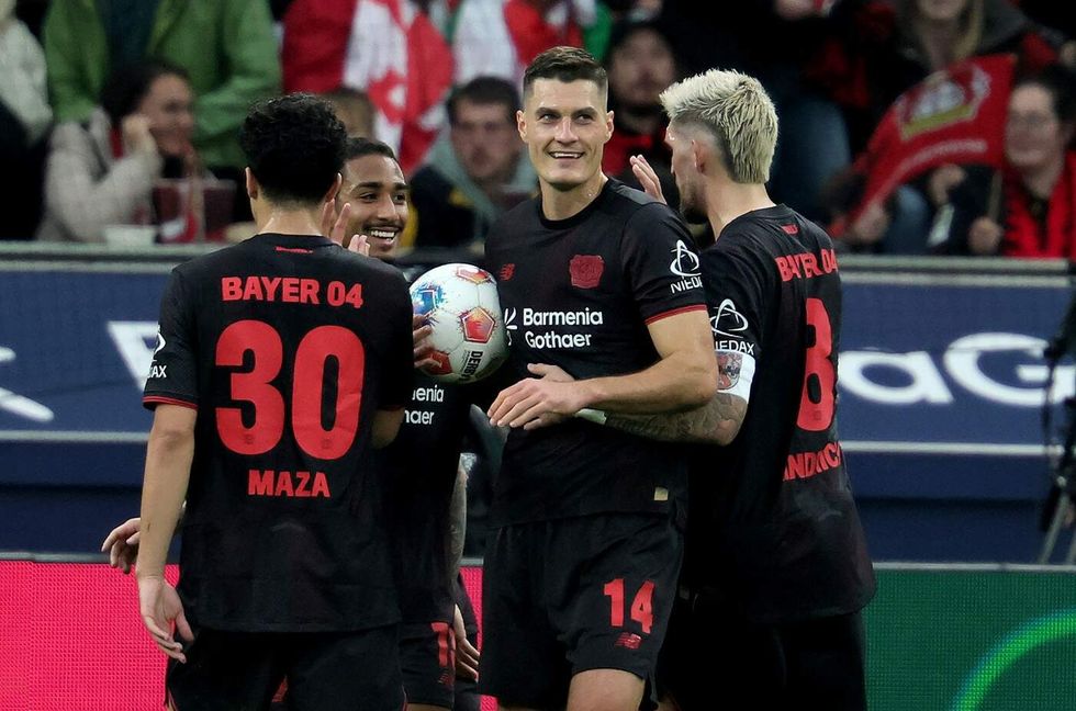 Schick se dvěma góly podílel na demolici. Bayern poprvé v sezoně ztratil body Schick se dvěma góly podílel na demolici. Bayern poprvé v sezoně ztratil body