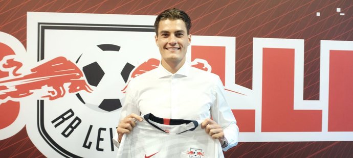 Český útočník Patrik Schick zamířil z AS Řím na hostování do RB Lipsko.