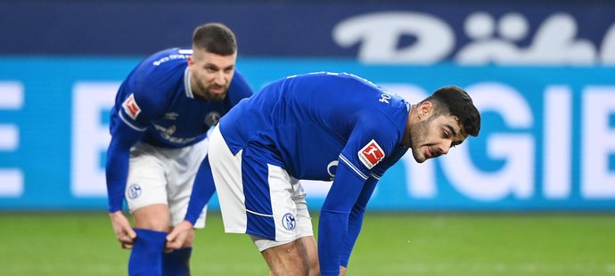 Schalke je zase blíž sestupu. Slavný klub tíží nejen obří dluhy