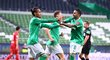 Český obránce Theodor Gebre Selassie se proti Leverkusen zapsal mezi střelce, na body pro Brémy však jeho branka nestačila