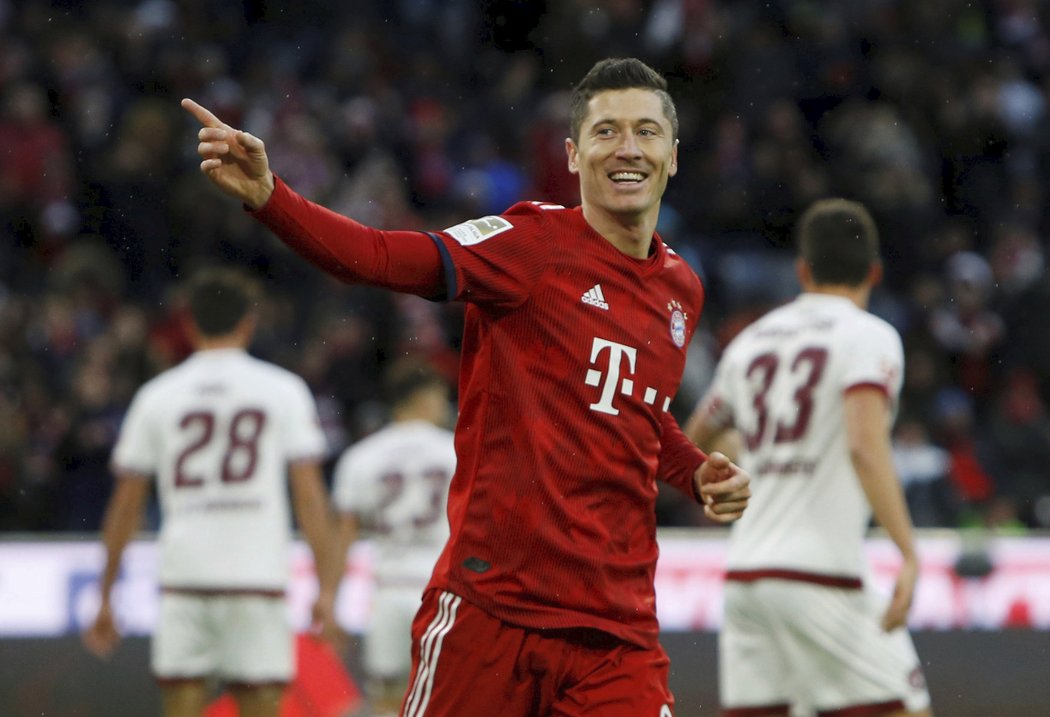 Útočník Bayernu Robert Lewandowski proti Norimberku dvakrát skóroval