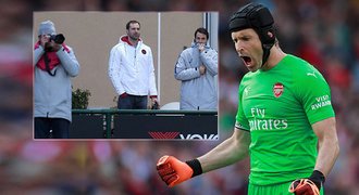 Čech zpátky v Chelsea!? Sledoval zápas mladíků, Arsenal shání náhradu